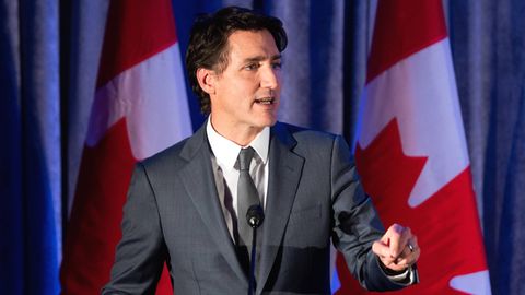 Justin Trudeau teilte mit, dass über dem Nordwesten Kanadas ein "nicht identifiziertes Objekt" abgeschossen wurde 