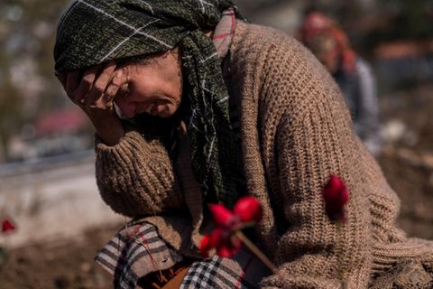 Türkei, Syrien: Über. 28.000 Erdbeben-Tote – Seuchengefahr steigt
