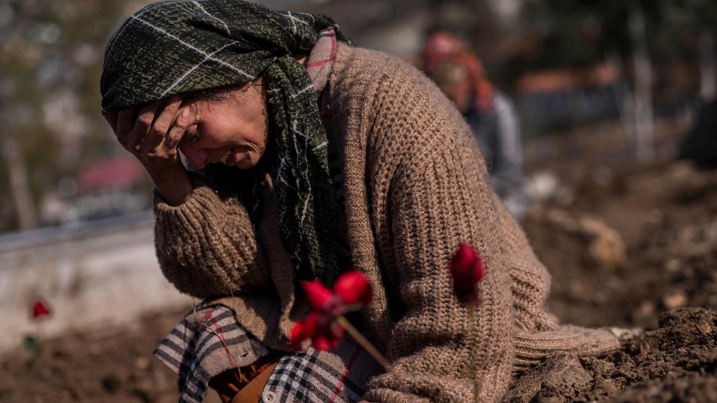 Türkei, Syrien: Über. 28.000 Erdbeben-Tote – Seuchengefahr steigt