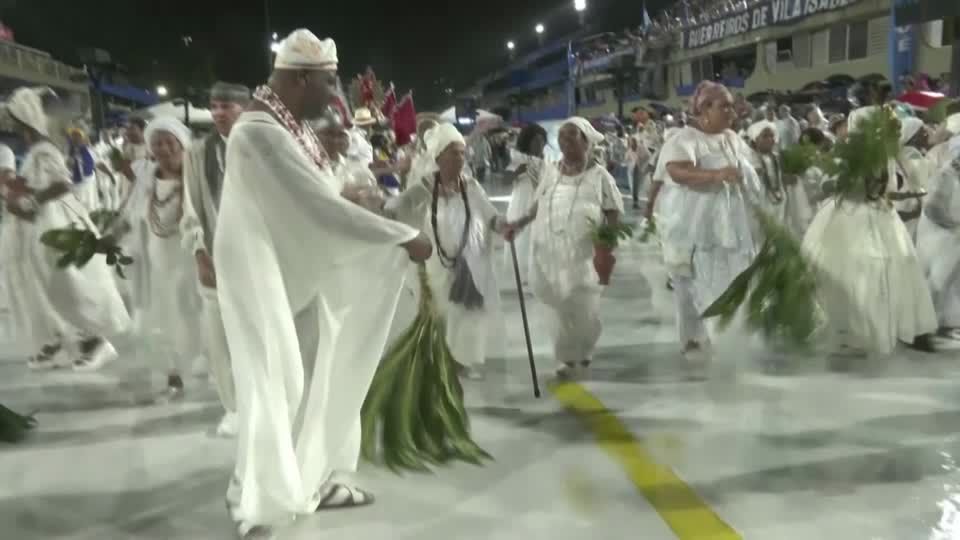Video: Symbolische Reinigung des Sambadroms vor Karnevalsbeginn Video: Symbolische Reinigung des Sambadroms vor Karnevalsbeginn