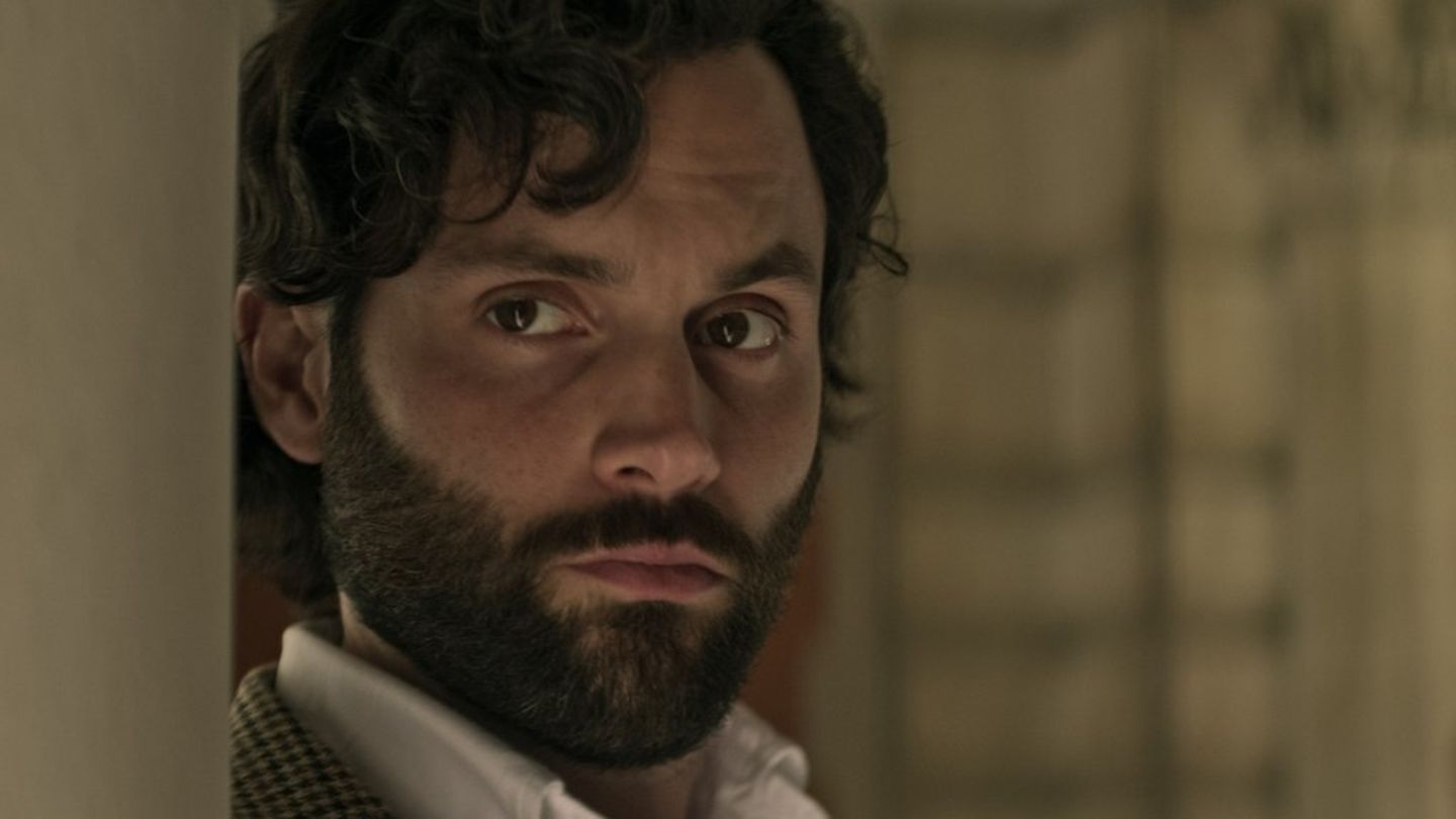 Der von Penn Badgley gespielte Joe Goldberg hat es in der vierten "You"-Staffel erneut mit einem anderen Killer zu tun.