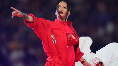 Superstar Rihanna während ihrer Halbzeitshow 