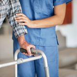 Gesundheits- und Sozialwesen  Pflegedienstleiter/in: 49.300 Euro  Sozialpädagoge/-in: 42.050 Euro  Pflegefachkraft: 39.262 Euro  Altenpfleger/-in: 38.176 Euro  Physiotherapeut/-in: 34.207 Euro