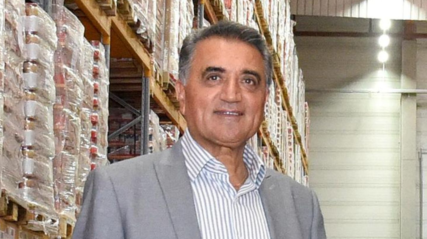 Erdbebengebiet: Mustafa Baklan aus Mannheim schickte schon sechs Lkw ...