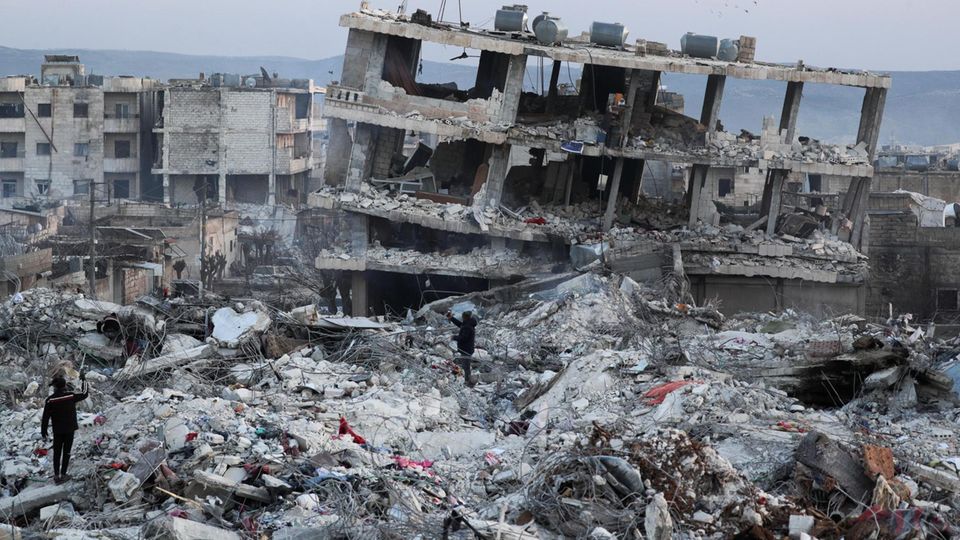Vom Erdbeben zerstörte Gebäude in Dschindires nahe Aleppo