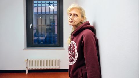 Gisa März, 56, wurde in Düsseldorf ohne Fahrschein erwischt, im November landete sie wegen des Schwarzfahrens in der Justizvollzugsanstalt Willich II