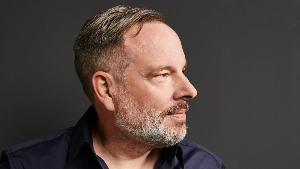 Psychologie: Christian Hemschemeier ist Psychologe und arbeitet seit über 20 Jahren als Paartherapeut Christian Hemschemeier ist Psychologe und arbeitet seit über 20 Jahren als Paartherapeut