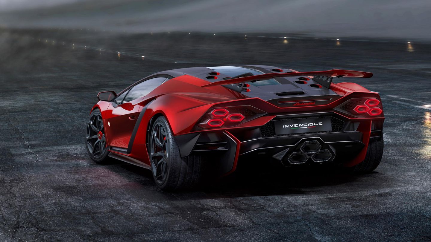 Lamborghini Invencible  Heck