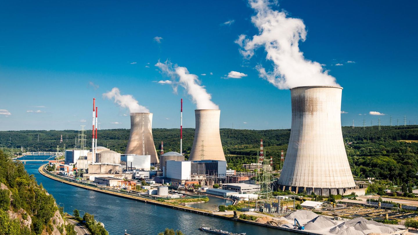 Von Rot auf Grün: Nachhaltige Produktion aus Atomkraft? Nachhaltige Produktion aus Atomkraft?