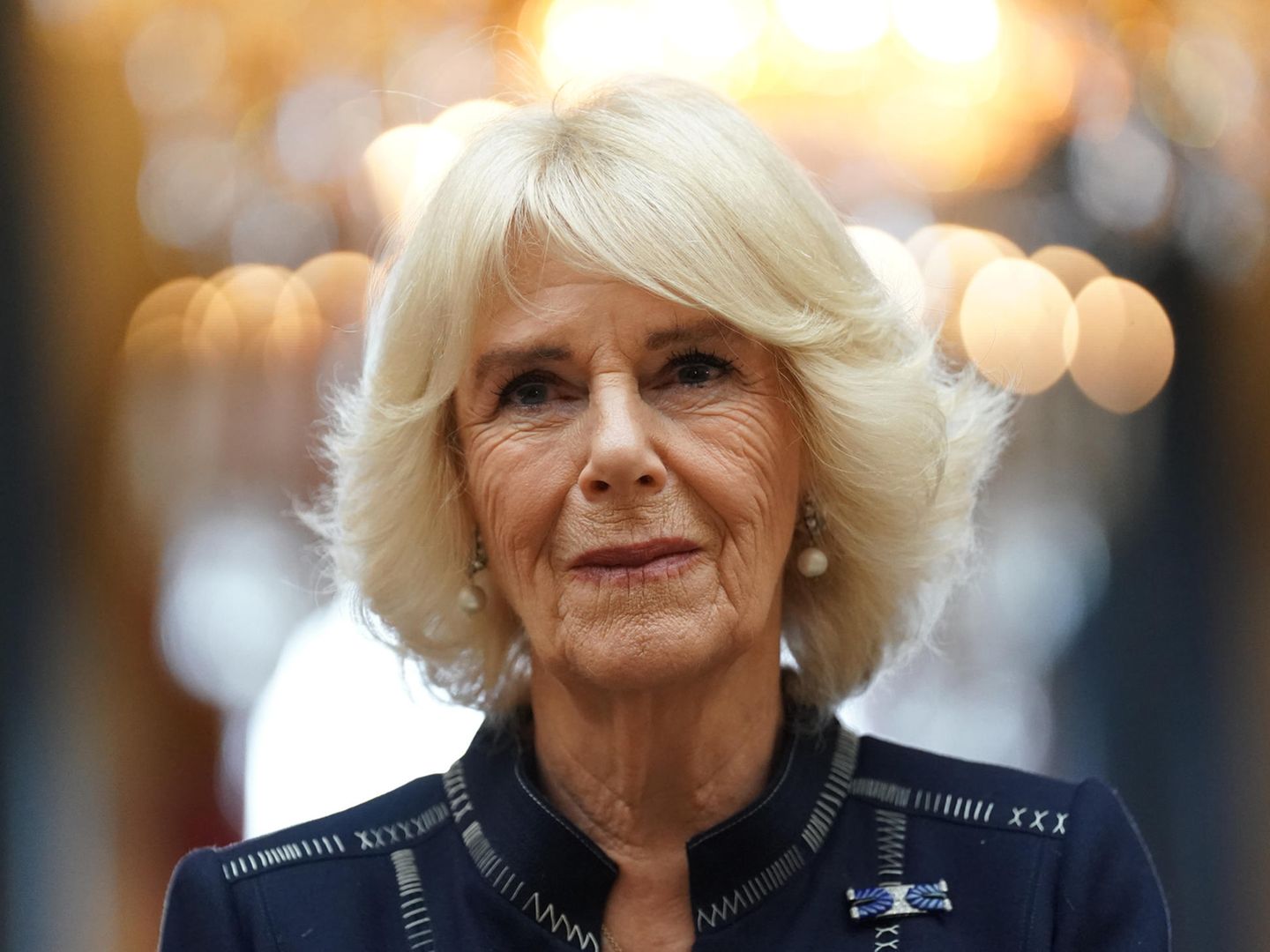 Wieso bekommt Camilla Krone?