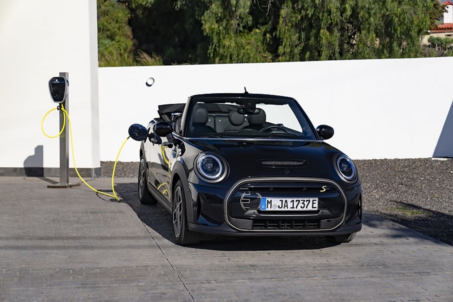 Mini Cooper SE Cabrio 2023