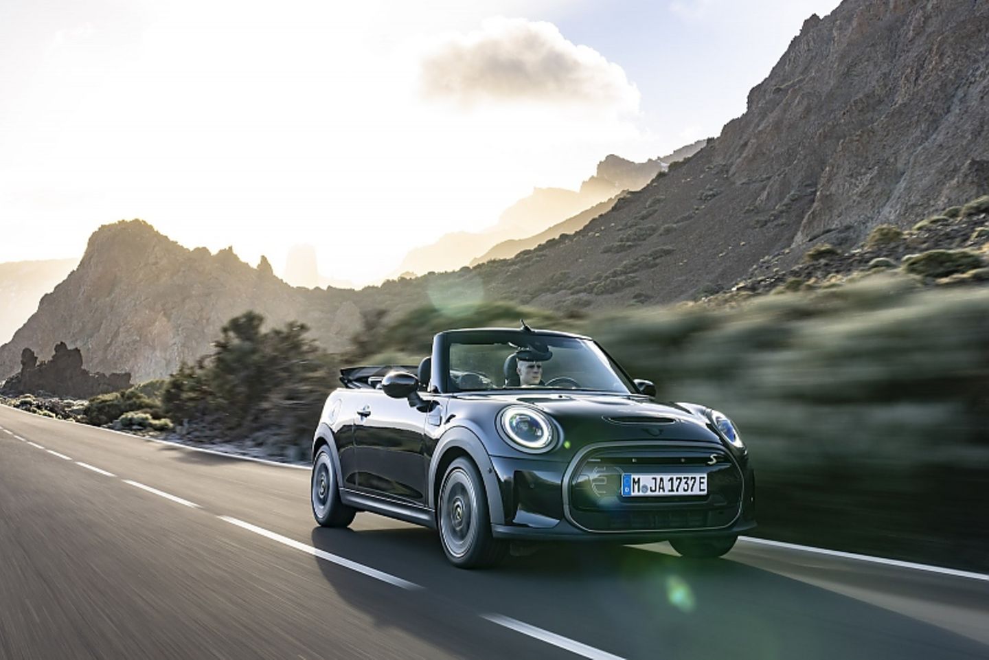 Mini Cooper SE Cabrio 2023