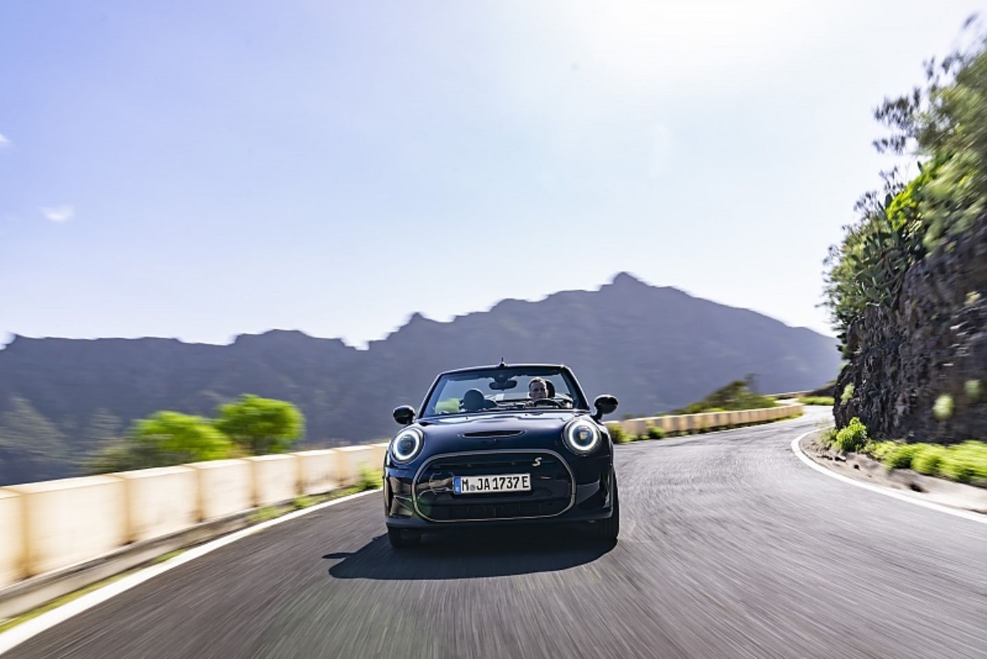Mini Cooper SE Cabrio 2023
