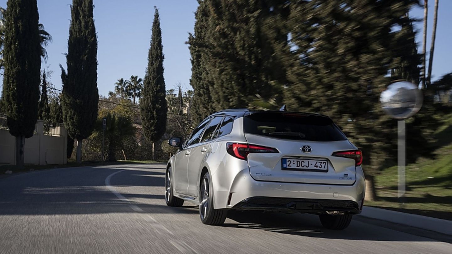 Driving report: Toyota Corolla 2.0 HEV Touring Sport MJ 2023: detailed work
