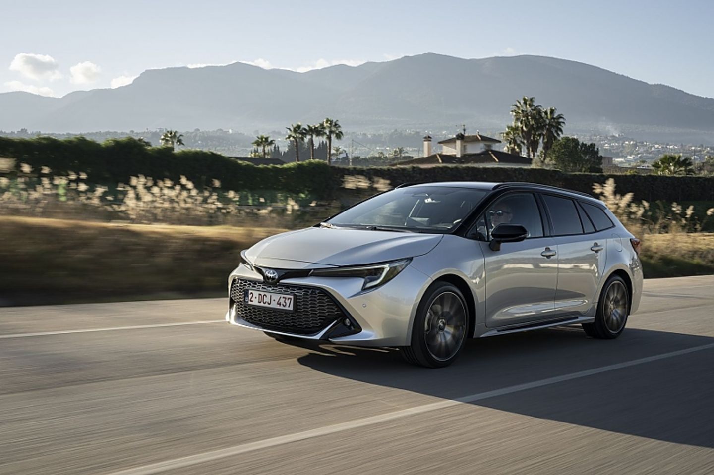 Toyota Corolla 2.0 HEV Touring Sport MJ 2023