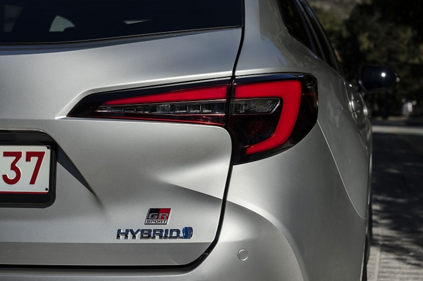 Toyota Corolla 2.0 HEV Touring Sport MJ 2023