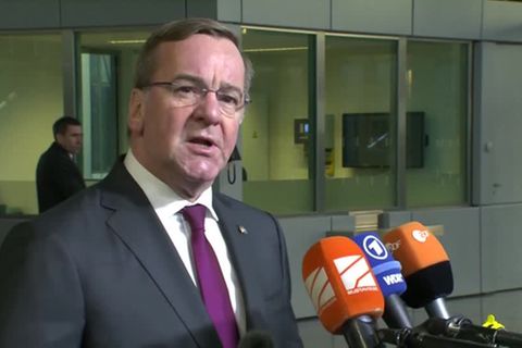 Video: Pistorius sieht Zwei-Prozent-Marke als Untergrenze