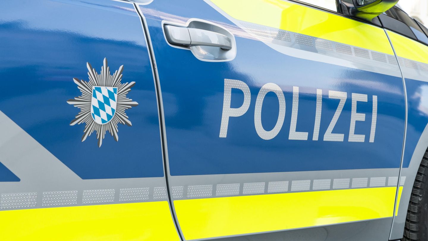 Ein Polizeiauto als Symbolfoto für ein Fall bei Aktenzeichen XY