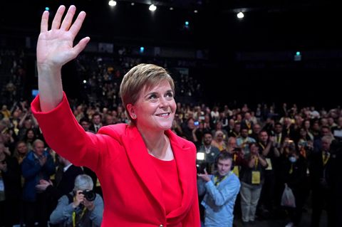 Nicola Sturgeon, Erste Ministerin Schottlands