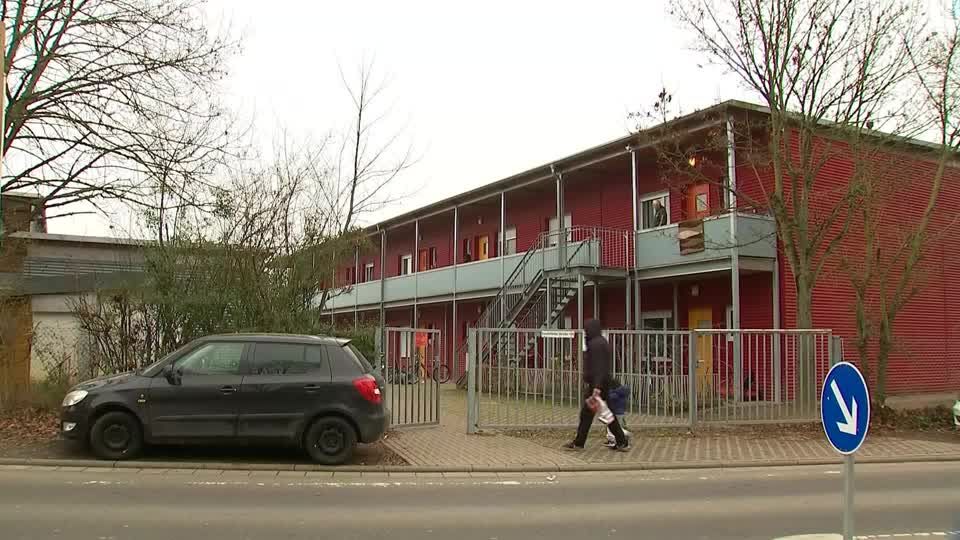 Video: Flüchtlingsgipfel in Berlin - Kommunen schlagen Alarm Video: Flüchtlingsgipfel in Berlin - Kommunen schlagen Alarm