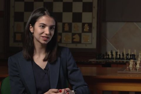 Sara Khadem: Iranische Schachspielerin spielt weiter ohne Hidschab