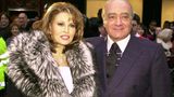 Raquel Welch als Glamour-Gast mit dem Besitzer des Harrod-Kaufhauses, Mohamed al Fayed, im Jahr 2000 in London.