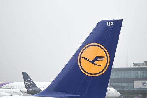 Nach dem Ausfall der IT läuft am Donnerstag der Betrieb der Lufthansa wieder nach Plan – bereits am Freitag kommt es aber erneut zu Ausfällen. 