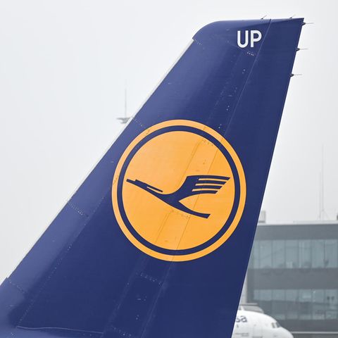 Nach dem Ausfall der IT läuft am Donnerstag der Betrieb der Lufthansa wieder nach Plan – bereits am Freitag kommt es aber erneut zu Ausfällen. 