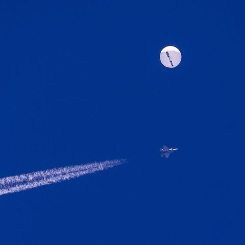 Aliens in einem UFO oder doch nur die Chinesen? Dieses Flugobjekt wurde von der US-Regierung am 4.2. vor der Küste von South Carolina abgeschossen