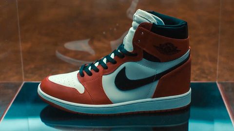 "AIR" im Trailer: Matt Deamon und Ben Affleck verfilmen die Entstehung des legendären "Air Jordan"
