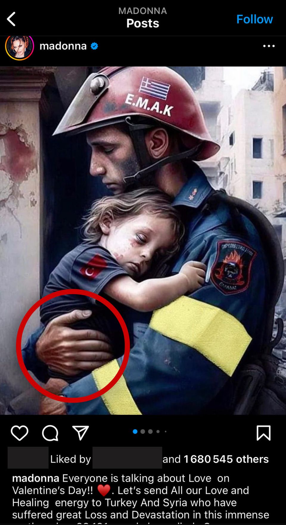 Erdbeben in der Türkei und Syrien: Die Anzahl der Finger verrät es: Dieser Feuerwehrmann ist nicht echt. Die Anzahl der Finger verrät es: Dieser Feuerwehrmann ist nicht echt.