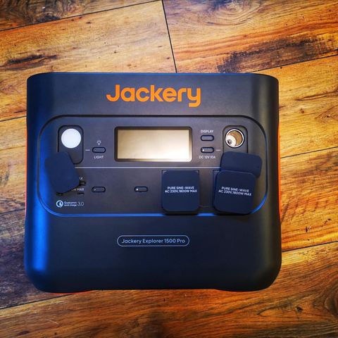 Jackery hat zum platzsparenden Kubus gefunden.