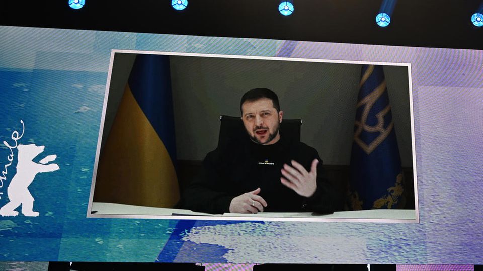 Wolodymyr Selenskyj in einer Videoschalte auf Eröffnungsfeier der Berlinale