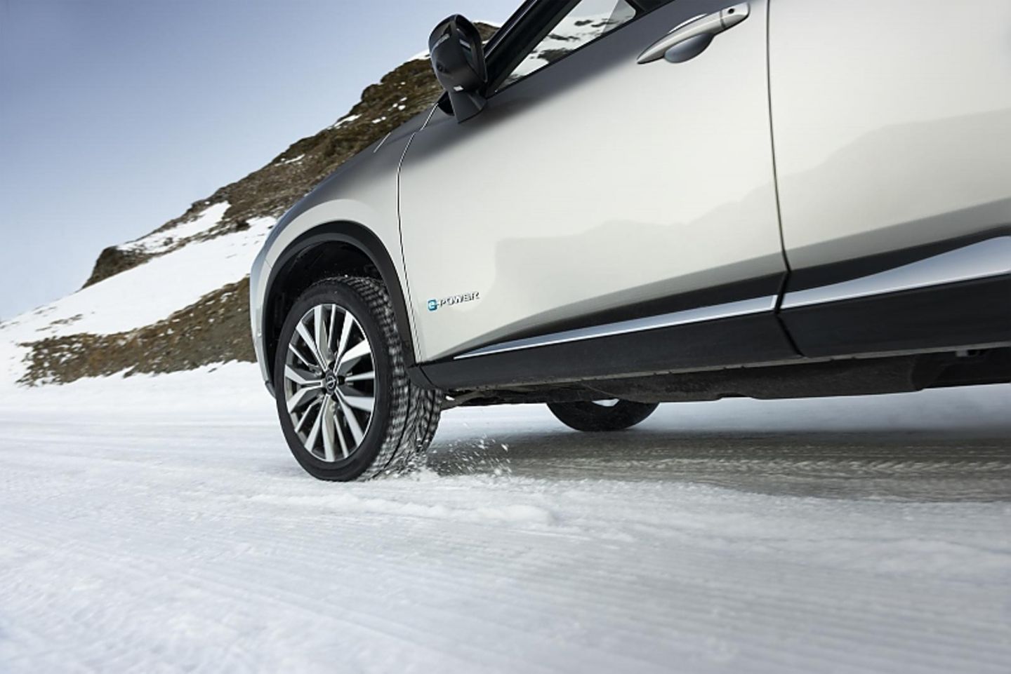 NissanX-Trail e-4orce on Ice