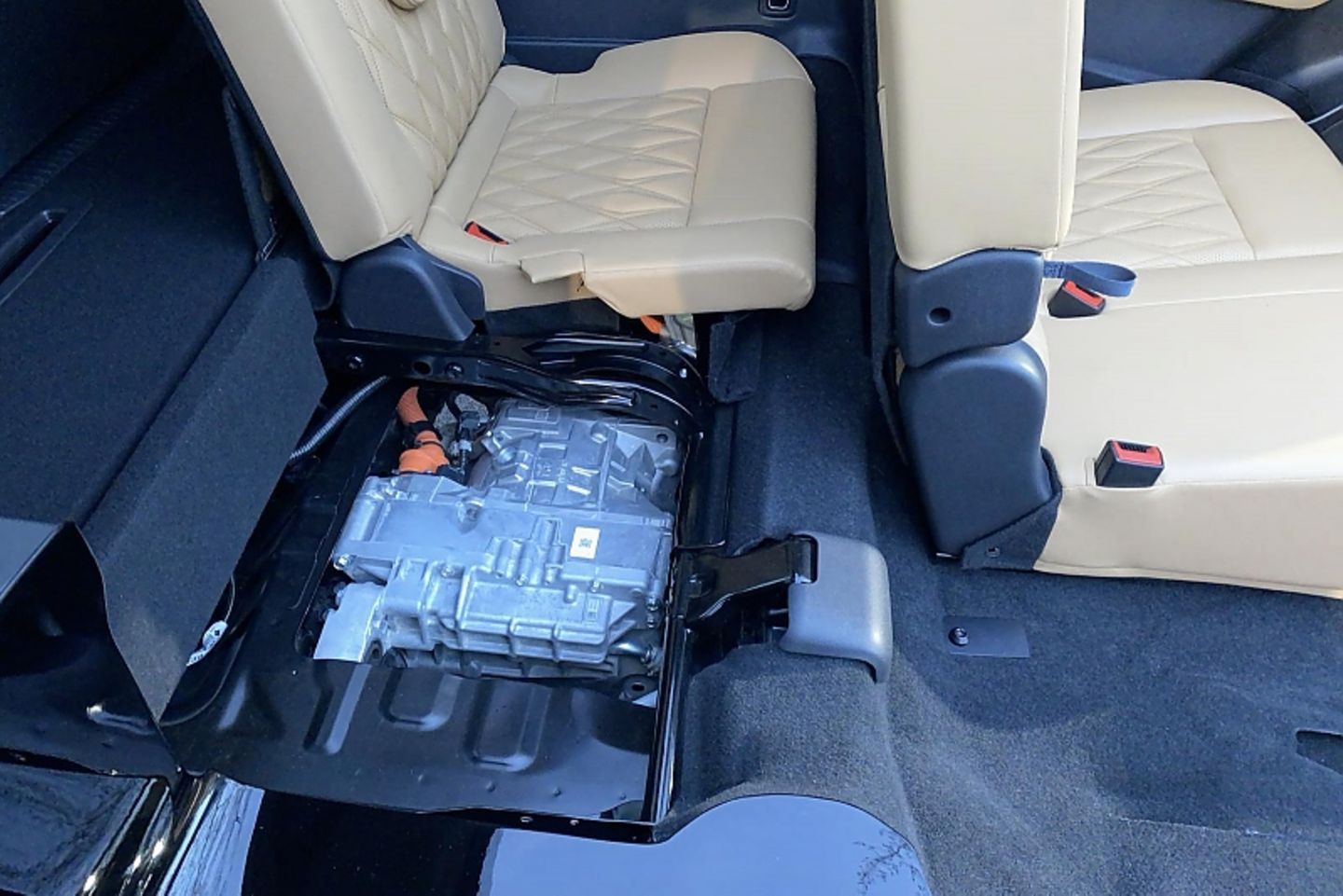 Nissan_e-4orce - Elektromotor im Heck