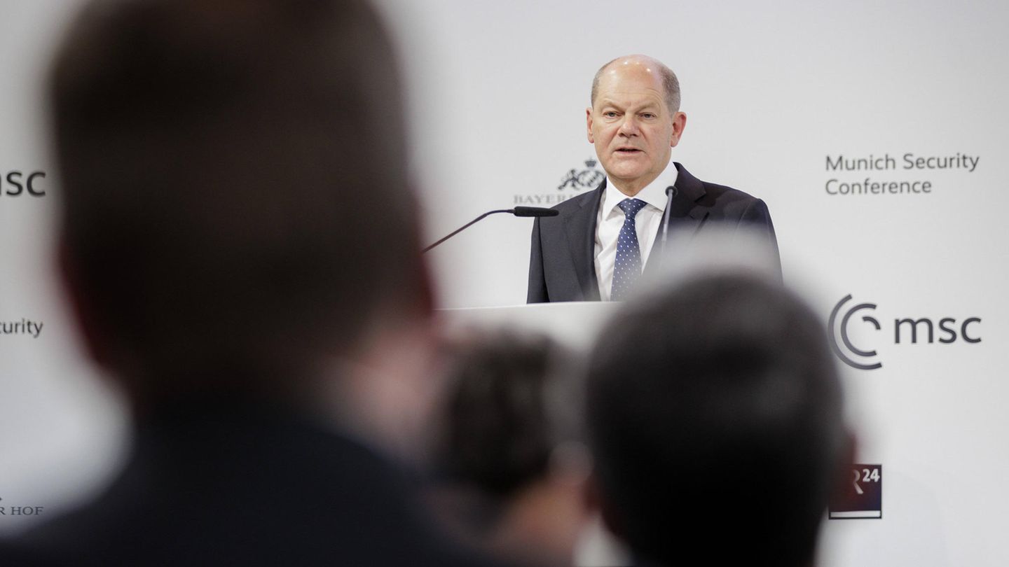 Bundeskanzler Olaf Scholz (SPD) auf der Münchner Sicherheitskonferenz
