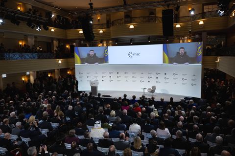 München: Wolodymyr Selenskyj, Präsident der Ukraine, nimmt per Videoschalte an der Sicherheitskonferenz teil.