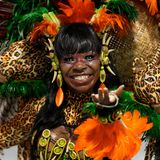 Karneval in Sao Paulo. Eine Tänzerin mit gefärbten Kontaktlinsen