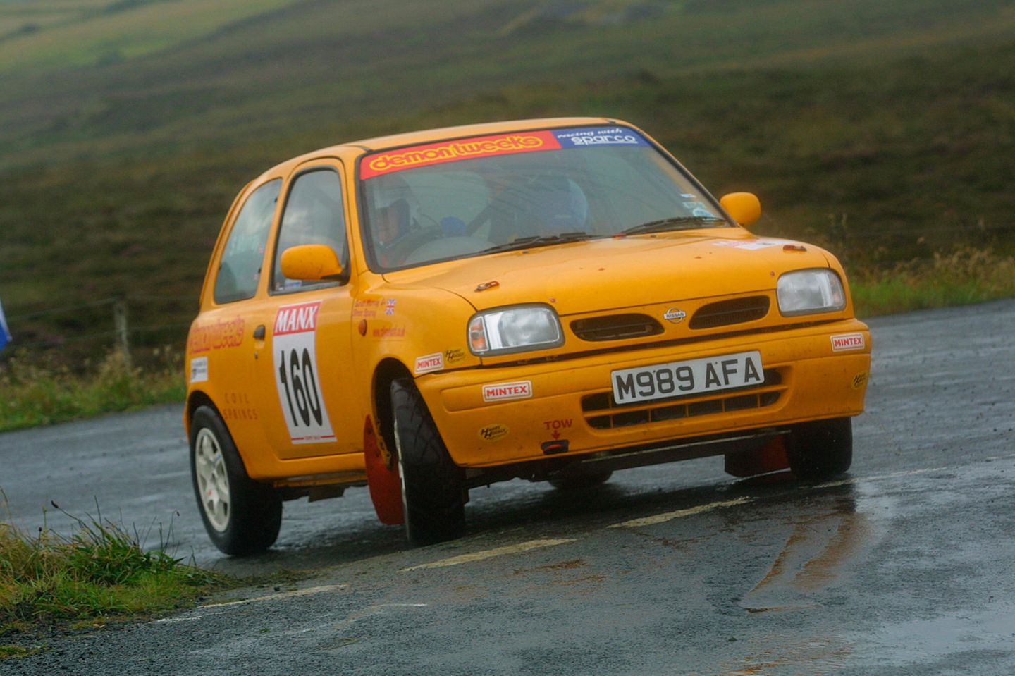 Auch ein weiterer beliebter Kompaktwagen wird schon 30 Jahre alt: Es ist der Nissan Micra B, hier im Rallye-Outfit.