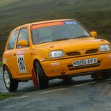Auch ein weiterer beliebter Kompaktwagen wird schon 30 Jahre alt: Es ist der Nissan Micra B, hier im Rallye-Outfit.