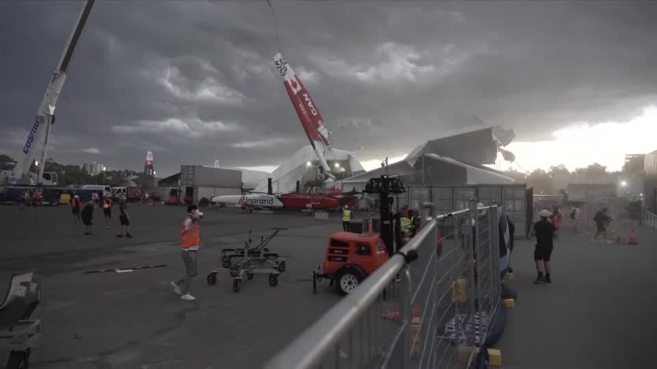 Video: Segelwettbewerb wird abgesagt - Zerstörung durch viel Wind