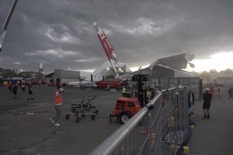 Video: Segelwettbewerb wird abgesagt - Zerstörung durch viel Wind