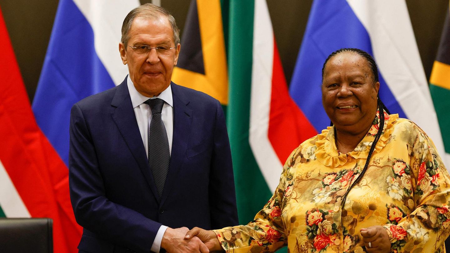 South Africa holds military maneuvers with Russia – to West’s concern