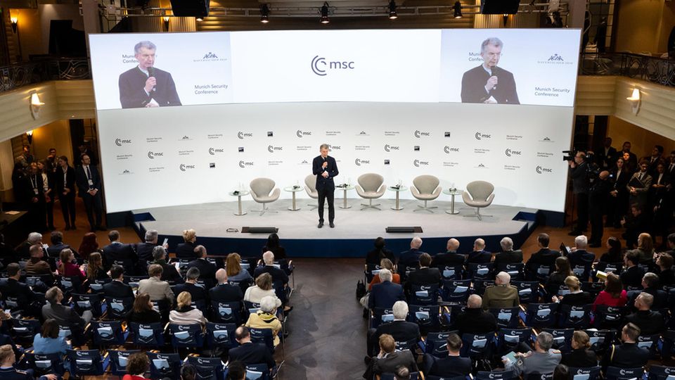 Christoph Heusgen, Vorsitzender der Münchner Sicherheitskonferenz, hält sein Abschlussstatement