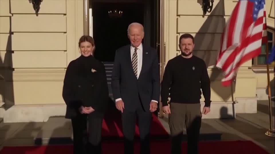 Video: Biden zu Überraschungsbesuch in Kiew