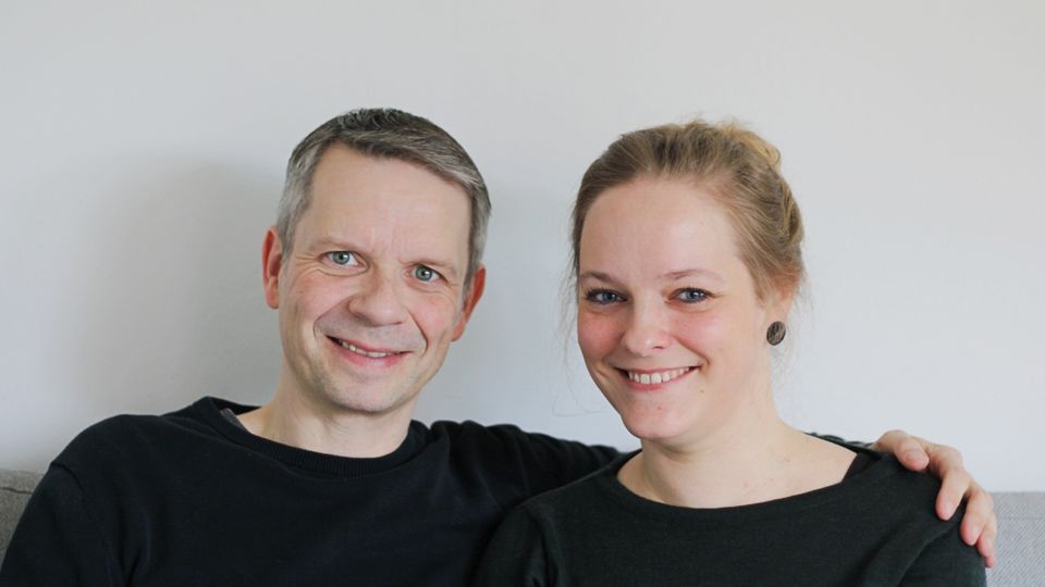 Leichtes Gepäck: Frederick und Janina Enning setzen seit fünf Jahren auf Minimalismus – und haben dadurch viel Lebensqualität gewonnen. Frederick und Janina Enning setzen seit fünf Jahren auf Minimalismus – und haben dadurch viel Lebensqualität gewonnen.