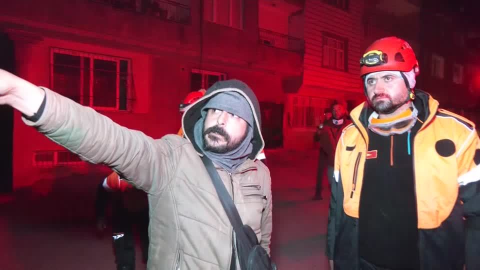 Video: Stärke 6,3: weiteres Beben erschüttert türkisch-syrische Grenzregion