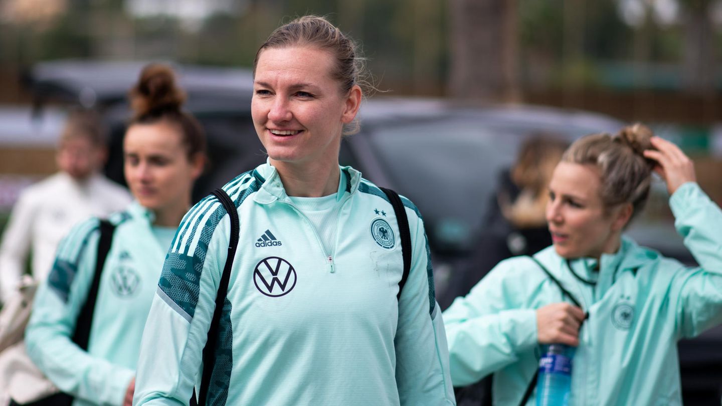 DFB: Women’s national team is now promoting vacuum cleaners and Thermomix