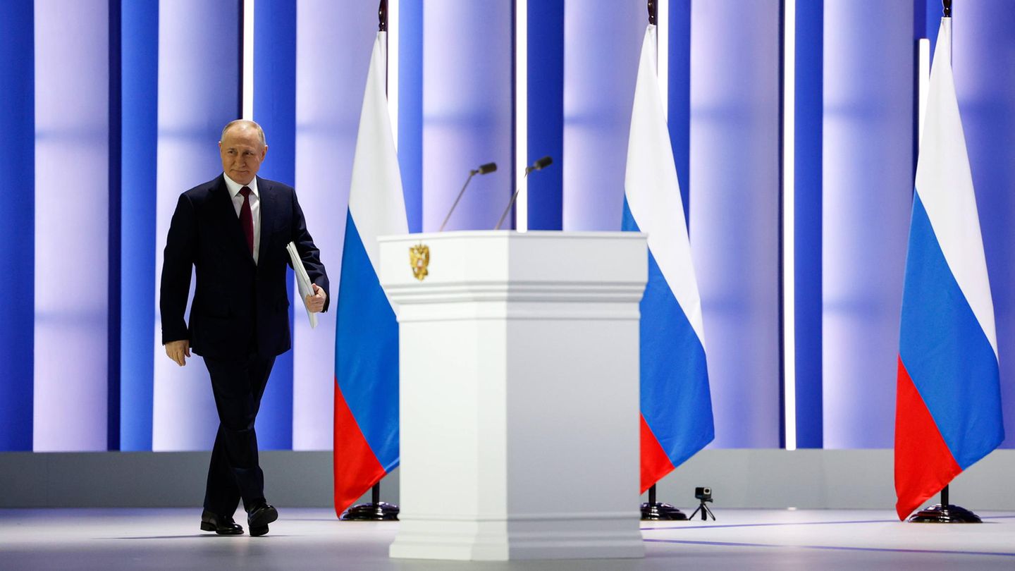 "Das waren wir nicht!": Eine schiefe Krawatte und eine Kandare f&uuml;r die russischen Eliten &ndash; was von der Putin-Rede &uuml;brigbleibt