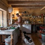 Aljaž Celarc in seiner Küche